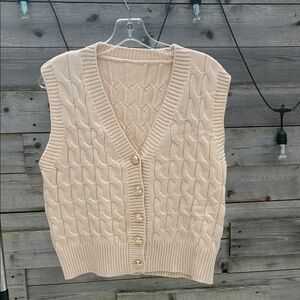 Cable knit beige sweater vest so M